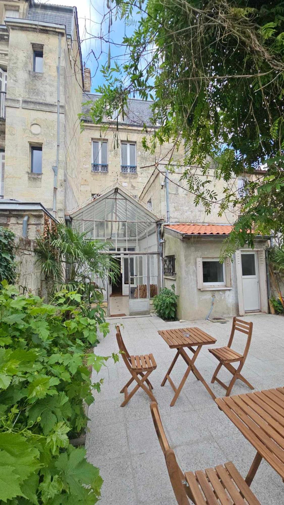 Le Jardin Cafe Bed & Breakfast Bordeaux Bagian luar foto